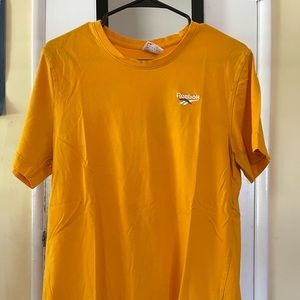 VINTAGE Reebok Classic Embroidered medium Tshirt